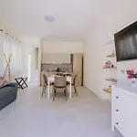 Holiday home Casa Zefiro Fontane Bianche