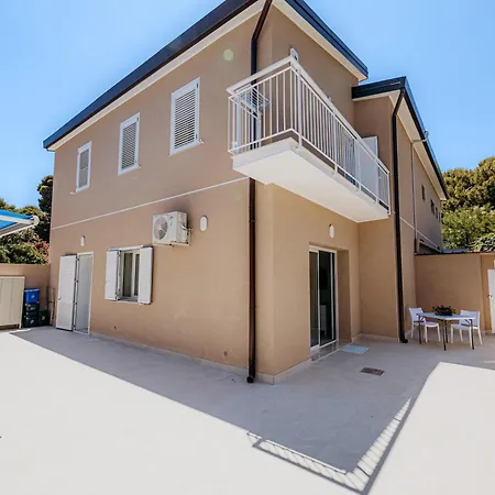 Casa Zefiro Hébergement de vacances Fontane Bianche